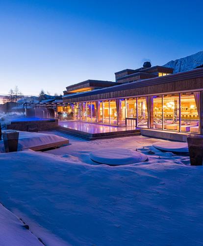 plunhof-acqua-minera-aussen-winter-abend-72