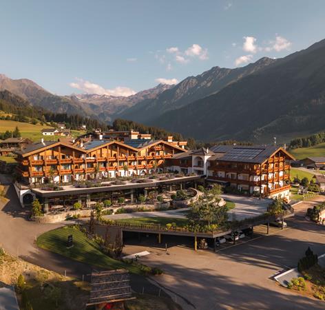 hausansicht-hotel-sommer-2026