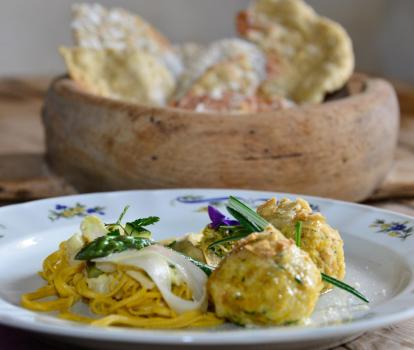 plunhof-mutter-paula-im-toetschhof-knödel-2
