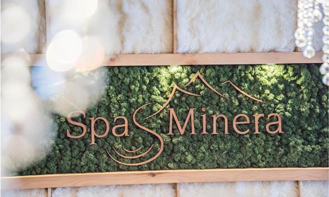 plunhof-spa-minera-behandlung-6074