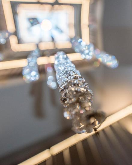 plunhof-acqua-minera-details-leuchter-5858