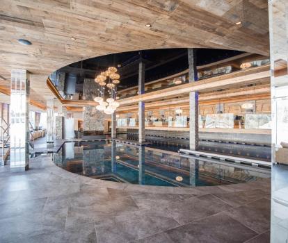 plunhof-acqua-minera-schwimmbad-innen-5830