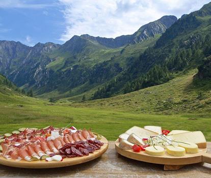 kaese-und-speck-alm