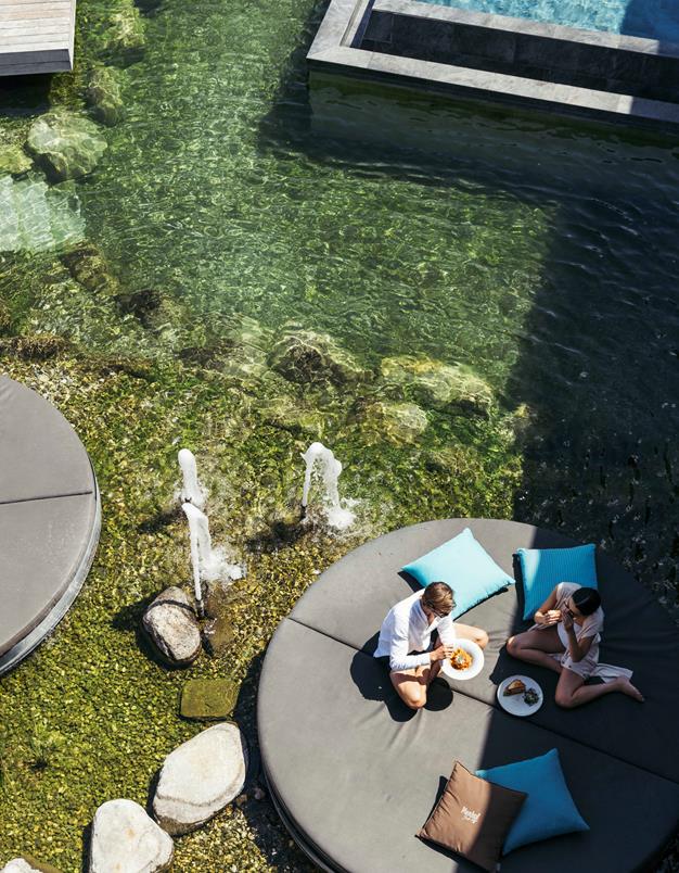 acqua-minera-sommer-2026-mann-essen-teich-1