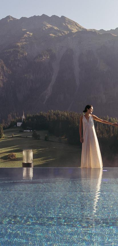 sommer-2026-sky-pool-paar-1
